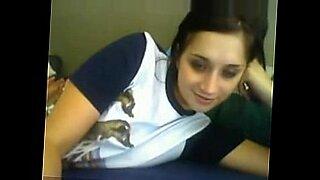 arabic girl from saudi arabia showing her stuff on videochat