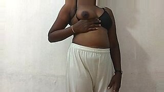 fashion show girl stage nipple pussy slip