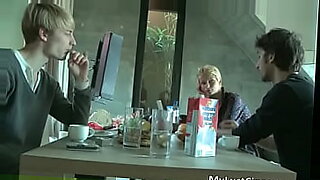 cuckold-girlfriend-kissing-with-two-xxx