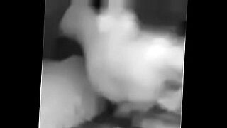 surprise par a son fils entrain de se masturber devant la webcam