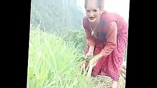 asiaticas-y-rubia-en-video-lesbico-porn