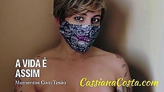 chica masturbandose con su namorada